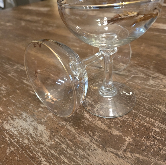 2 Gold Leaf Stemware - Picture 8 of 15
